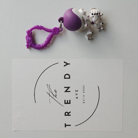 DBZ Freeza KEYCHAIN / 90S CARTOON - Picture 1 of 2